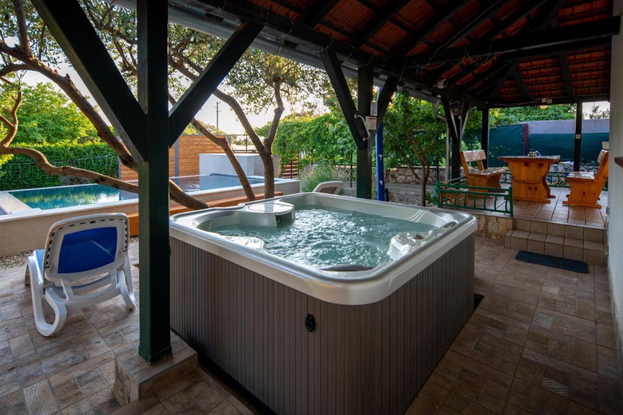 Holiday House Cvita Биоград-на-Мору Экстерьер фото