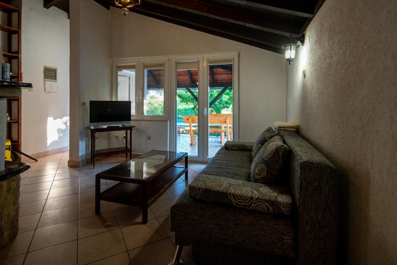 Holiday House Cvita Биоград-на-Мору Экстерьер фото