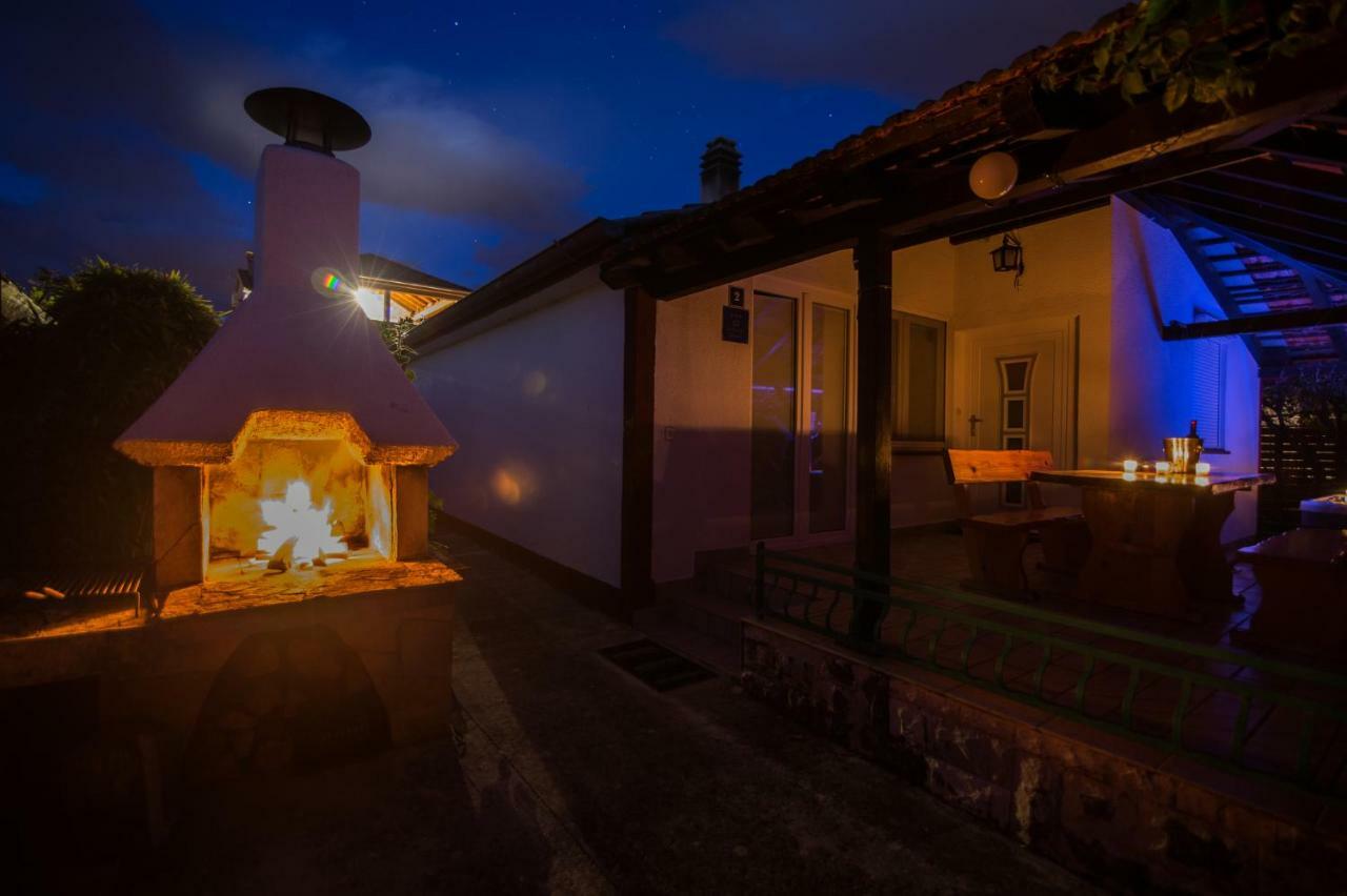 Holiday House Cvita Биоград-на-Мору Экстерьер фото